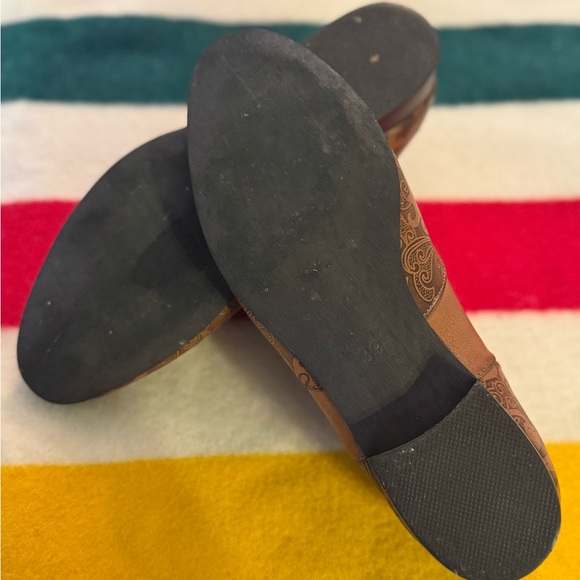 Brown Tooled Leather Shoes Womens 8-8.5 - Picture 5 of 5